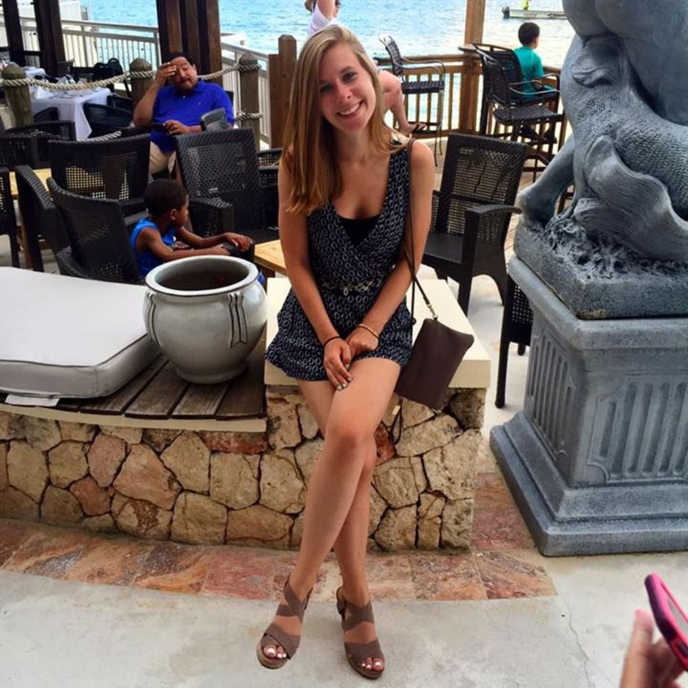 Meet your Posher, Laura